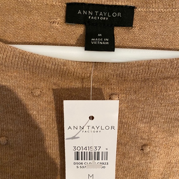 Ann Taylor Factory camel 3/4 sweater - Picture 3 of 4